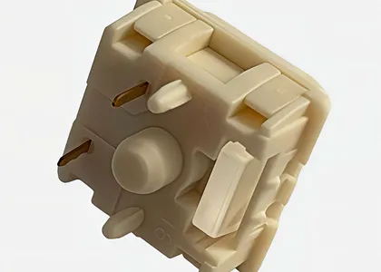 HMX Butter Silent switch close-up with transparent housing