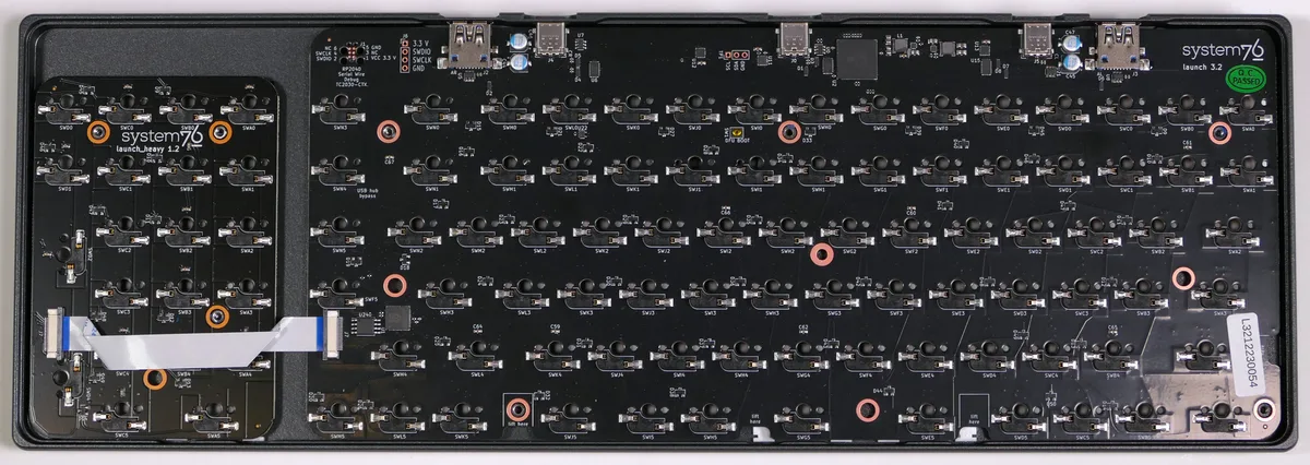 Diagram comparing tray, top, gasket, and isolated mounting approaches inside a keyboard case