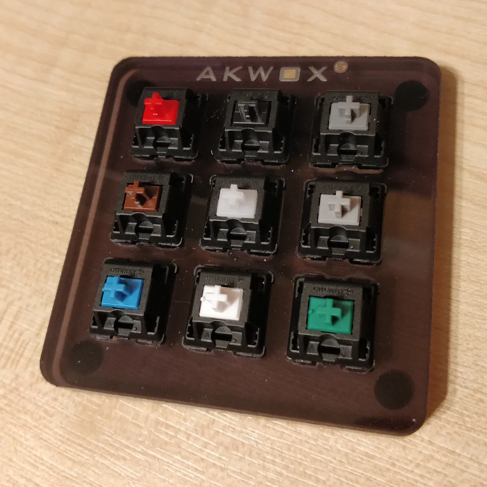 Switch tester and sample pack used to compare several switch categories before buying a full set